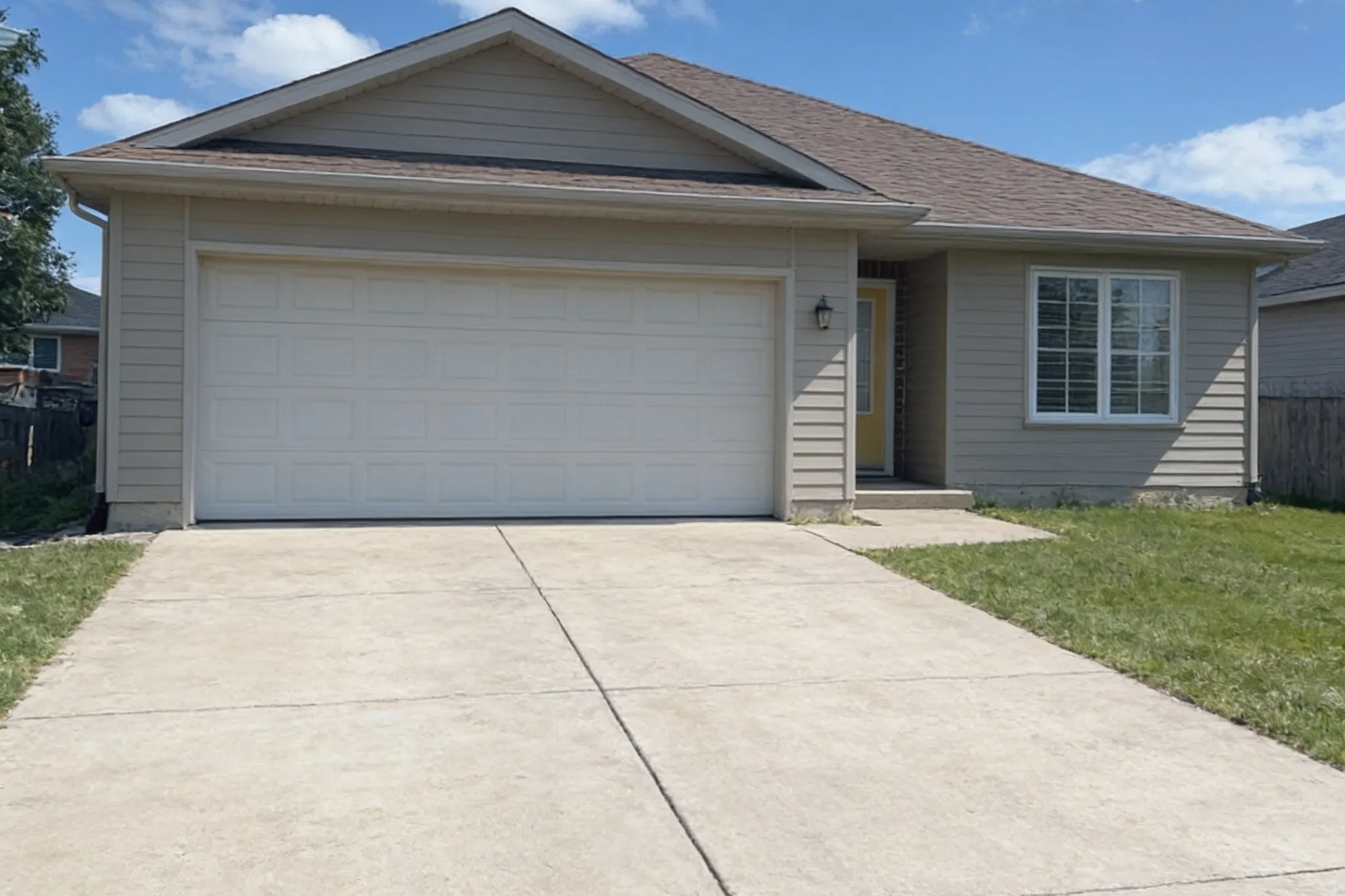 A residential concrete driveway, King, Ontario
